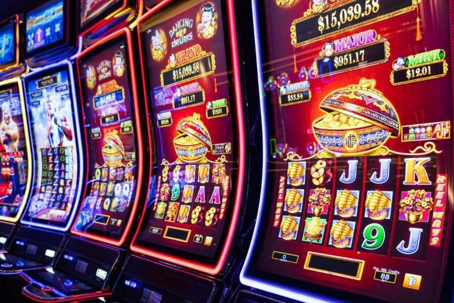 Why do slots with multiple paylines offer more opportunities?