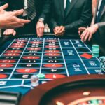 How do you set limits for responsible online slot gambling?