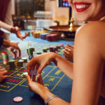 How do slot bonus reset cycles encourage continuous play?